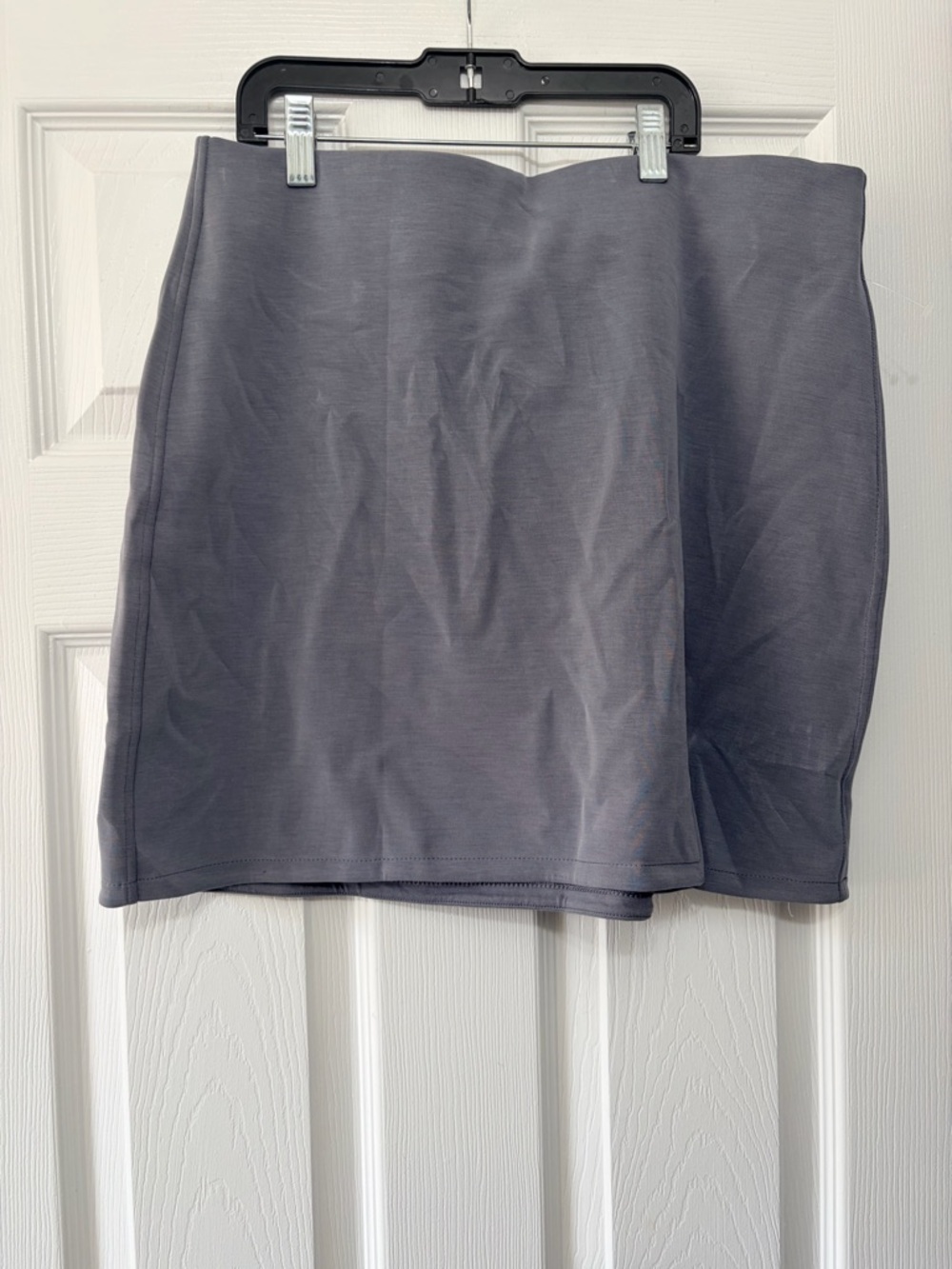 Lululemon Softstreme High-Rise Mini Skirt
Size large
